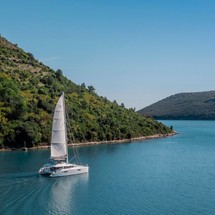Lagoon 560