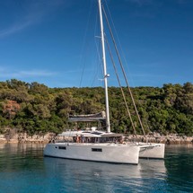 Lagoon 560