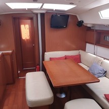 Beneteau Oceanis 43