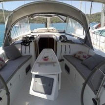 Beneteau Oceanis 43