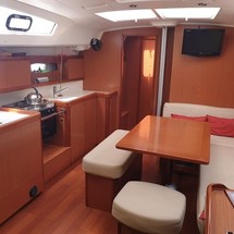 Beneteau Oceanis 43