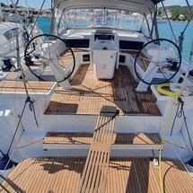 Beneteau Oceanis 51.1