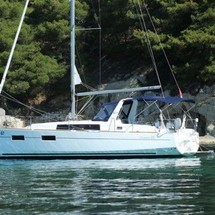 Beneteau Oceanis 35