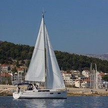 Beneteau Oceanis 35