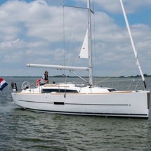 Dufour 360
