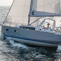 Beneteau Oceanis 38