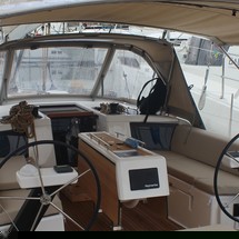 Dufour 390