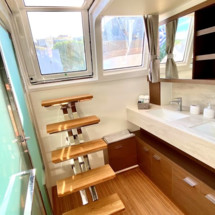 Lagoon 620