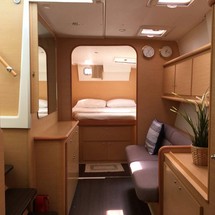 Lagoon 421