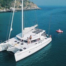 Lagoon 421