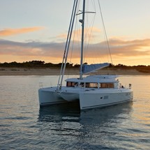 Lagoon 421