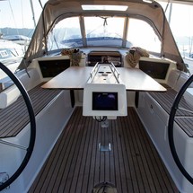 Dufour 360