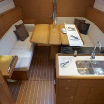 Jeanneau Sun Odyssey 379