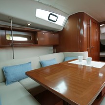 Beneteau Oceanis 40