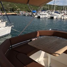 Beneteau Antares 42