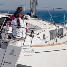 Beneteau Oceanis 38