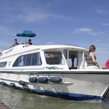 B & b boat builders core sound 17