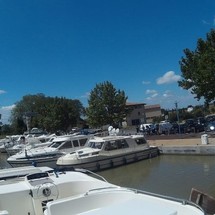 B & b boat builders core sound 17