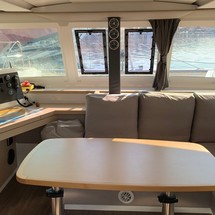 Fountaine Pajot Lucia 40