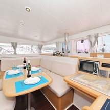Lagoon 400