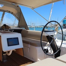 Dufour 390