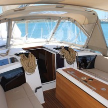 Dufour 390