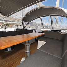 Hanse 548