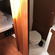 Beneteau Oceanis 38