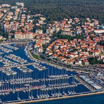 Beneteau Oceanis 38