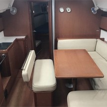 Beneteau Oceanis 43