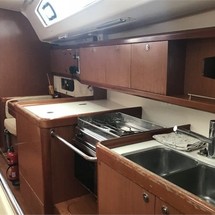Beneteau Oceanis 43
