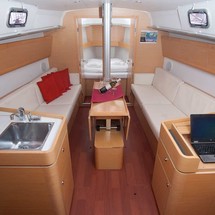 Beneteau First 35