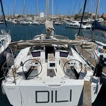 Dufour 390