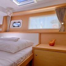 Lagoon 39