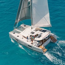 Lagoon 42