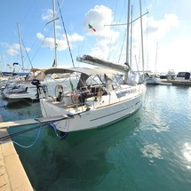 Dufour 360