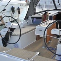 Dufour 360