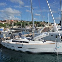 Dufour 360
