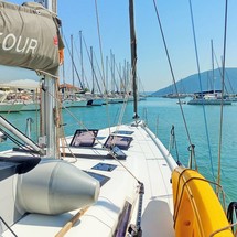 Dufour 560