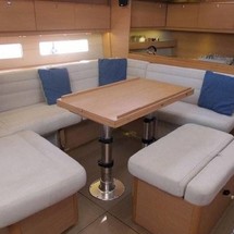 Dufour 560