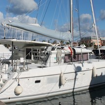 Lagoon 421