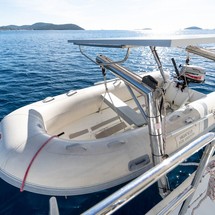 Lagoon 421