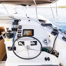Lagoon 421