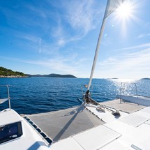 Lagoon 421