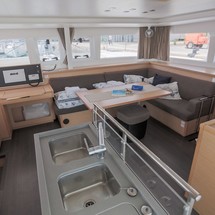 Lagoon 450 F