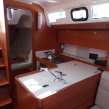 Dufour 350