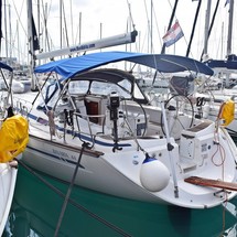 Bavaria 44