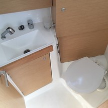 Beneteau Oceanis 38