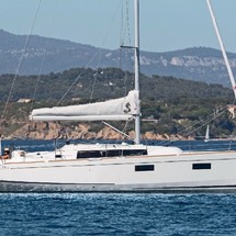 Beneteau Oceanis 38