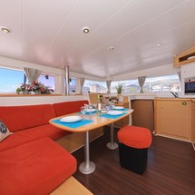Lagoon 400